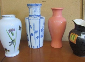 lot 304 image: 3 vases and 1 pitcher