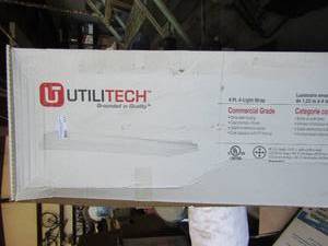 lot 313 image: QUILENT Tech 4 foot 4 light wrap x2 NIB