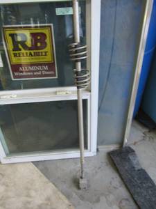 lot 325 image: CB truck antenna