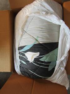 lot 341 image: King size black floral bed spread