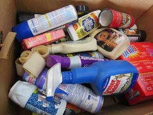 lot 354 image: Used cleaning supplies- brillo pads, polish, critter ridder and more