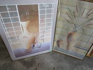 lot 363 image: 2 Ashnte L Vase art bath 28x23