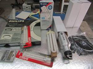 lot 367 image: 3 new water bottles, 65 watt Flouresent light,  Phillips Circline 30cm 12bulb