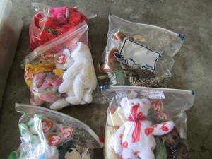 lot 372 image: Ty beanie babies  lot- bears Dalmatians red valentine