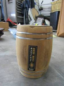 lot 407 image: Cask aged cigar container and drink maker