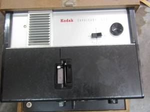 lot 408 image: Kodak cavalcade 520 projector