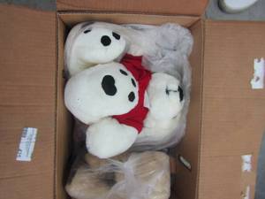 lot 425 image: stuffed animals