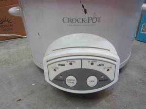 lot 426 image: CROCKPOT