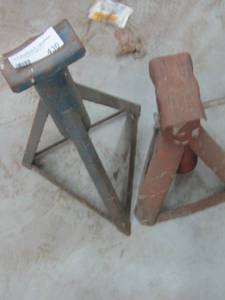 lot 430 image: jack stands x 2