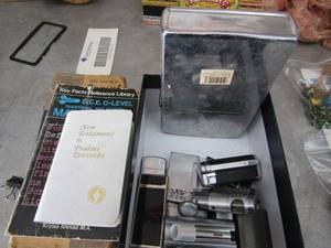 lot 457 image: Large lot of refillable lighters and Zippos