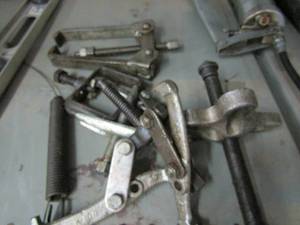 lot 468 image: 6 gear pullers