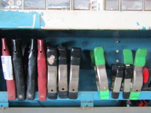 lot 487 image: 13 standard clamps