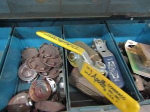 lot 496 image: Connectors, clamps and rings   ( CONTENTS OF 9 BINS )