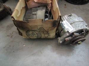 lot 501 image: 2 alternators C7970