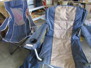 lot 520 image: 2 blue camping chairs 1 has bag