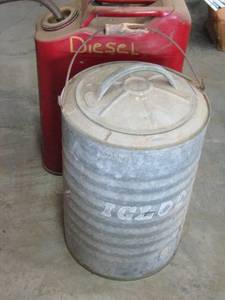 lot 528 image: 5 gallon diesel metal gas can tin bucket