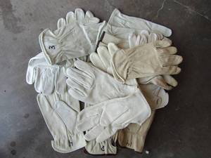 lot 543 image: 5 plus pair  shop welding gloves