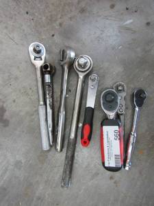 lot 560 image: Bench  top, Sears brand ratchets 14- 38