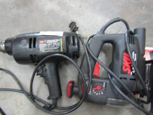 lot 563 image: Skillsaw impact driver