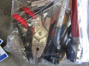 lot 569 image: Bag of crimpers and wire cutters