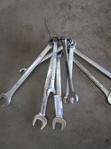 lot 575 image: Assorted Craftsman wrenches
