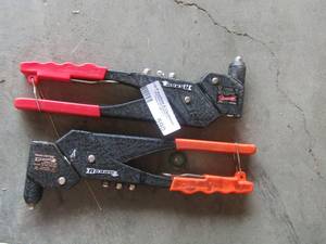 lot 590 image: 2 arrow fasteners like new