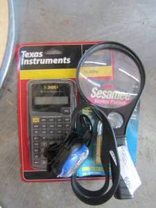 lot 600 image: Texas Instruments magnovine glass