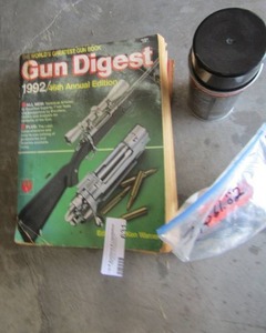 lot 631 image: Break free powder blast cleaning supplies for 45 gun 1992 gun digest book