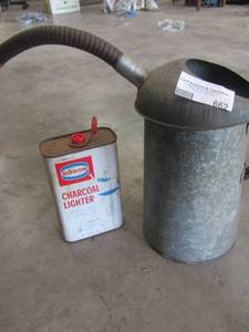 lot 662 image: Aluminum handle water trough Boron lighter fluid empty