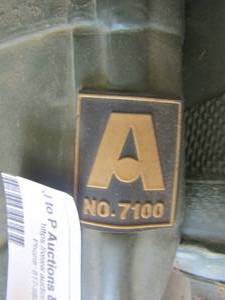 lot 722 image: Size 10 weighted point boots