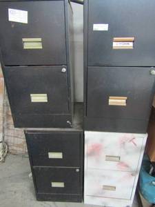 lot 732 image: Four 2 drawer filing cabinet