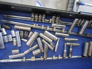 lot 760 image: lot of 14 SAE Sockets