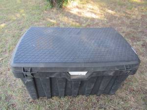lot 821 image: Plastic truck tool box