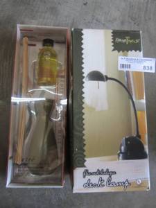 lot 838 image: HOME TREND DESK LAMP  & OIL SCENTS NEW