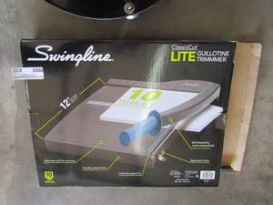 lot 833 image: SWINGLINE PAPER TRIMMER IN  OPENED BOX