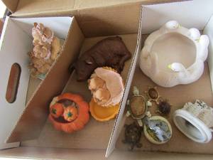lot 835 image: VARIOUS FIGURINES - GEESE, PIGS, BEARS, TURTLES ELEPHANTS