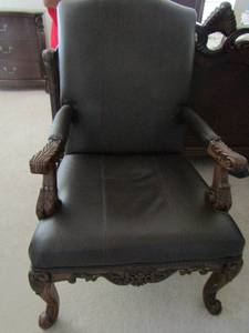 lot 16 image: HIGH BACK DARK LEATHER CHAIR  CLAW FOOT 42 X 28 X 25