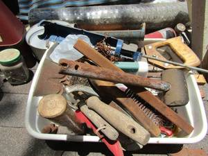 lot 1069 image: FAUCET COVERS, WRENCH X 3, CAULKING GUNS X 2, GARDEN TOOLS, ROLL OF CHICKEN WIRE  & MORE