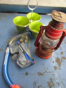 lot 961 image: U.S. Divers goggles with snorkel red lantern 3 tier candy dish bowl
