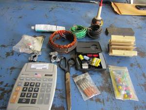 lot 966 image: LOT- sewing kit, thumb tacks, scissors and more