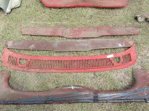 lot 949 image: FRONT & REAR DASH Panels
