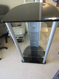 lot 181 image: Glass display shelf 3 tier glass shelving  with corner piece 46x24x22
