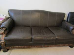 lot 184 image: Full size brown leather couch mint condition solid wood base and trim  MATCHES 185