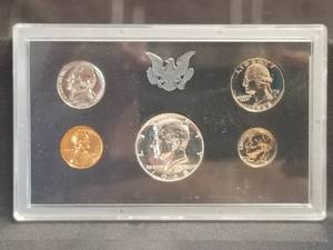 lot 38 image: 1968 United States Proof Set