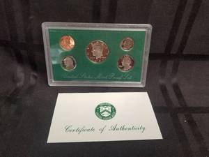 lot 43 image: 1997 United States Mint Proof Set