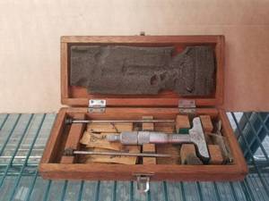 lot 73 image: Vintage Mitutoyo depth gage in wood case