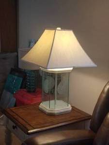 lot 129 image: Table lamp - sea shell themed - glass with shade