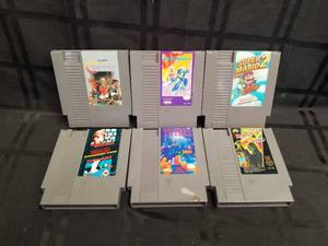 lot 165 image: Selection of vintage Nintendo video games - no boxes