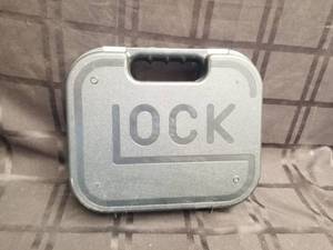 lot 107 image: Plastic foam lined lock gun case