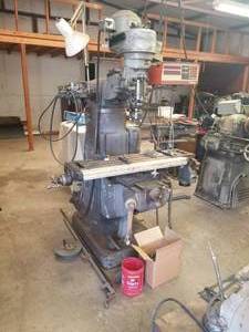 lot 232 image: Bridgeport Vertical Milling Machine - kept in great condition - 1HP - Teledyne Gurley Pathfinder encoder - owner used in his home shop till passing